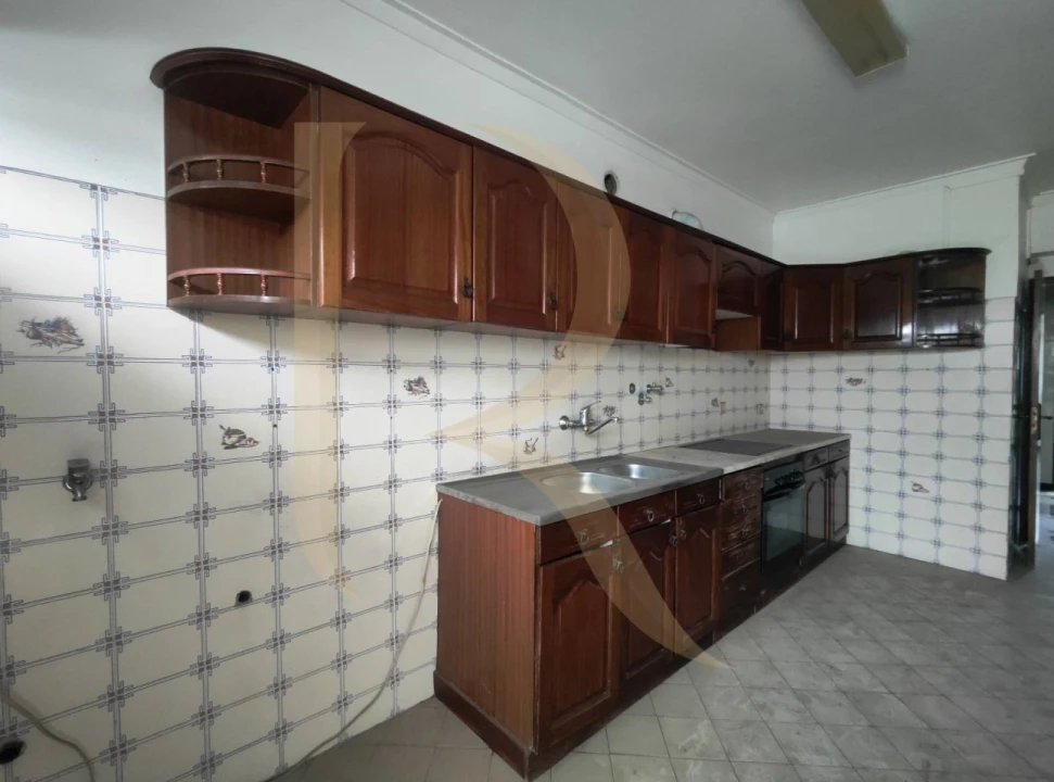 Apartamento T3 para Venda em Almada, Cova da Piedade, Pragal e Cacilhas Foto 24