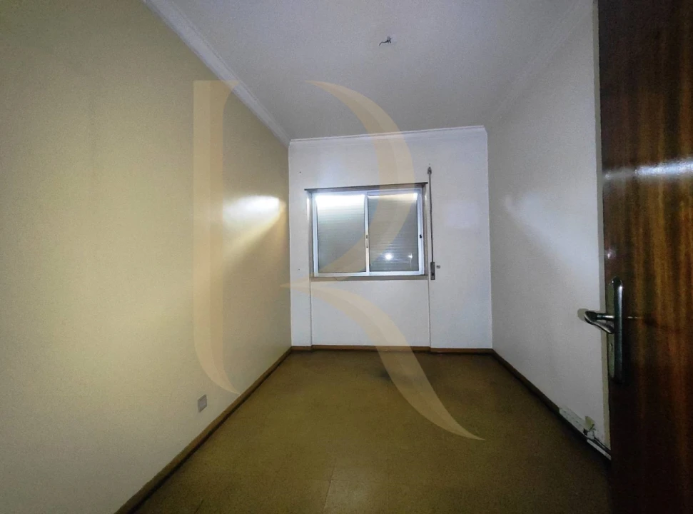 Apartamento T3 para Venda em Almada, Cova da Piedade, Pragal e Cacilhas Foto 25