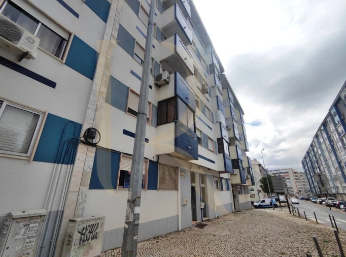Apartamento T3 para Venda em Almada, Cova da Piedade, Pragal e Cacilhas Foto 4