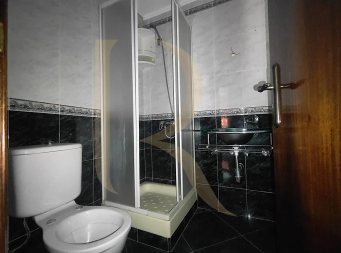 Apartamento T3 para Venda em Almada, Cova da Piedade, Pragal e Cacilhas Foto 18