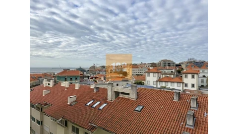 Apartamento T3 para Arrendamento em Aldoar, Foz do Douro e Nevogilde