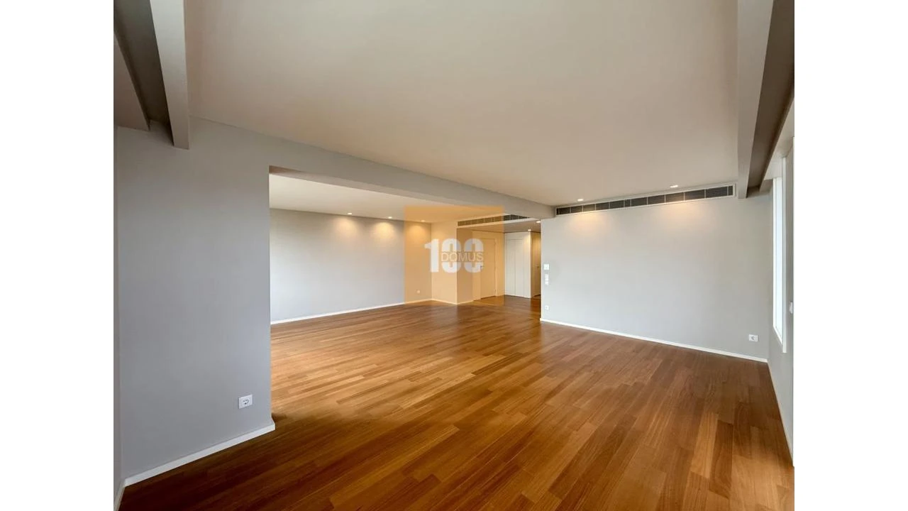 Apartamento T3 para Arrendamento em Aldoar, Foz do Douro e Nevogilde Foto 8
