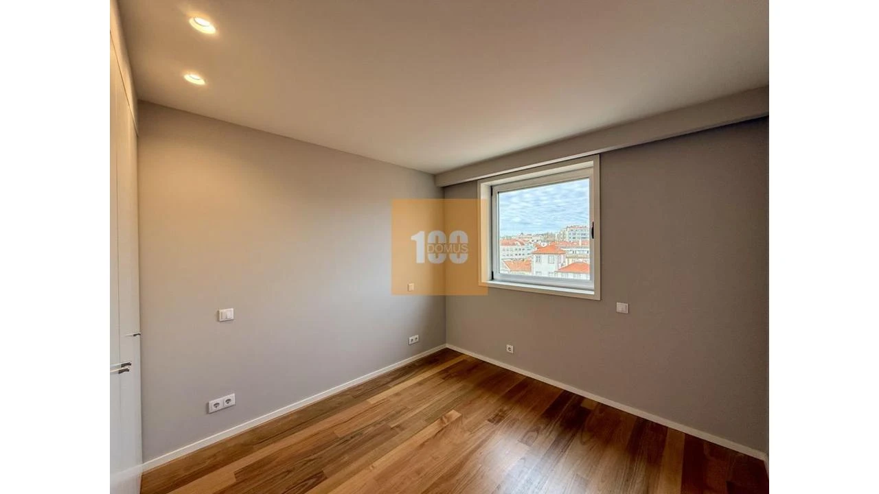Apartamento T3 para Arrendamento em Aldoar, Foz do Douro e Nevogilde Foto 19