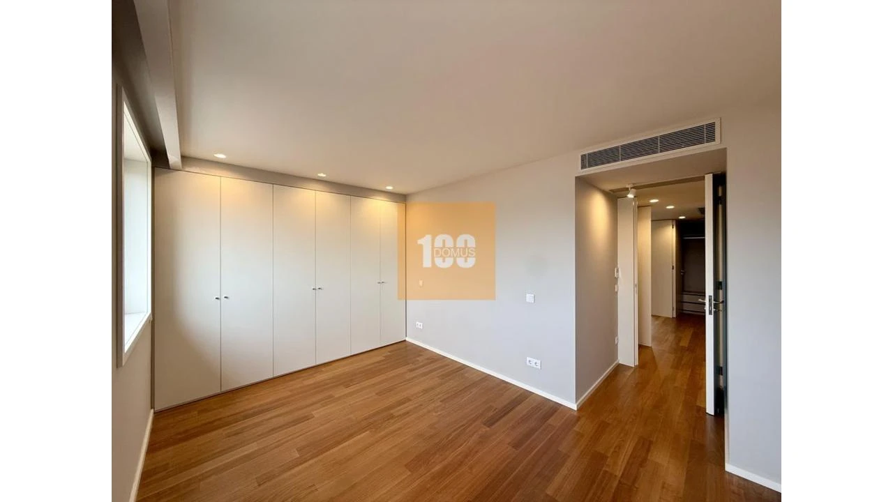 Apartamento T3 para Arrendamento em Aldoar, Foz do Douro e Nevogilde Foto 25