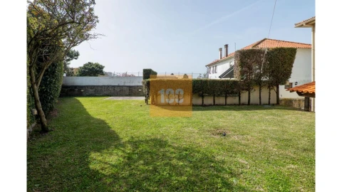 Moradia T4 para Venda em Aldoar, Foz do Douro e Nevogilde