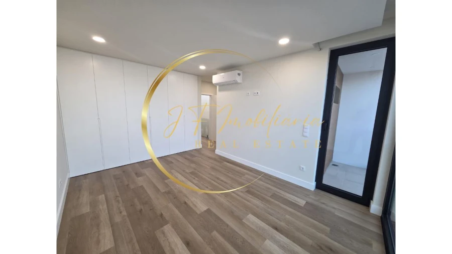 Moradia T4 para Venda em Aradas Foto 34