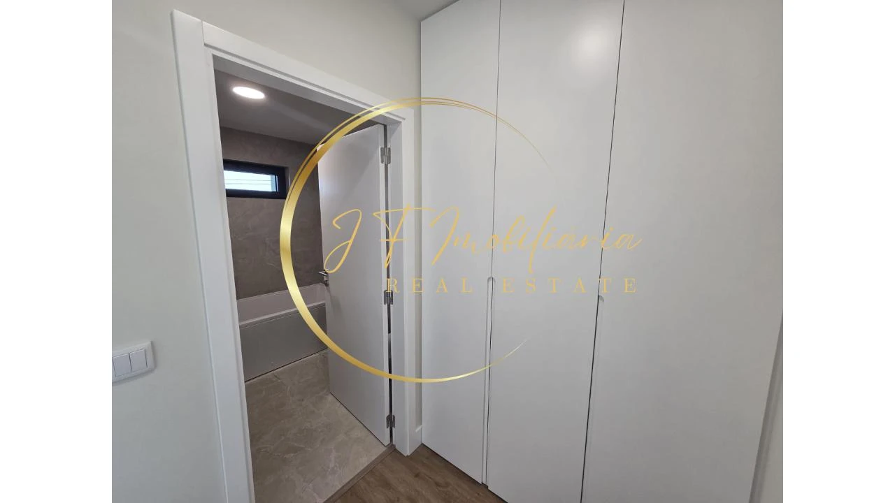 Moradia T4 para Venda em Aradas Foto 27