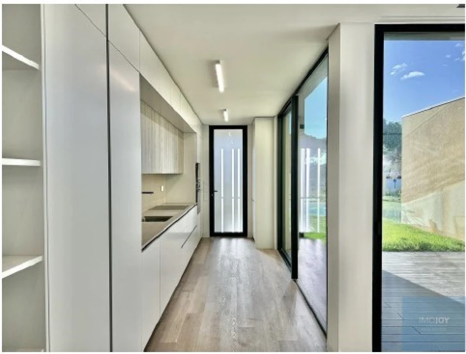 Moradia T3 para Venda em Quarteira Foto 7