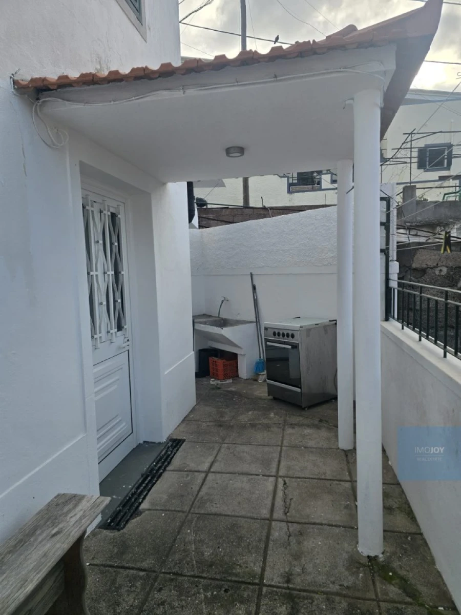 Moradia T5 para Venda em Funchal (Santa Maria Maior) Foto 5