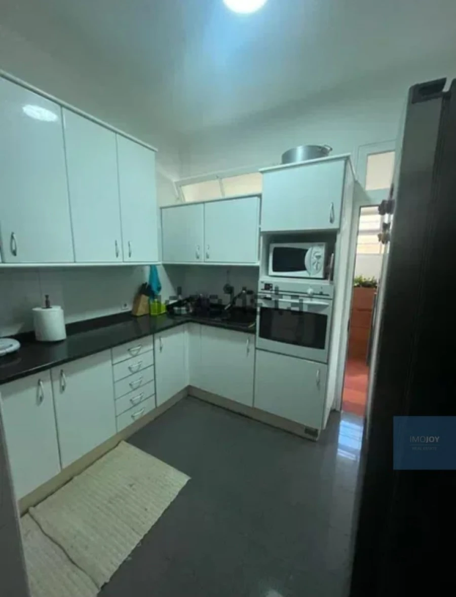 Moradia T5 para Venda em Funchal (Santa Maria Maior) Foto 11