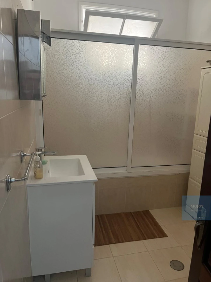 Moradia T5 para Venda em Funchal (Santa Maria Maior) Foto 17