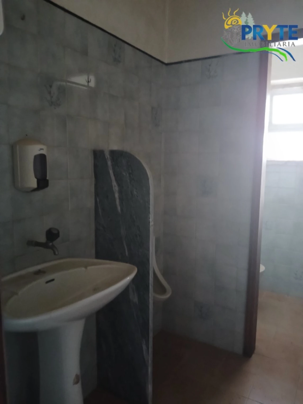 Loja para Venda em Aguda Foto 12