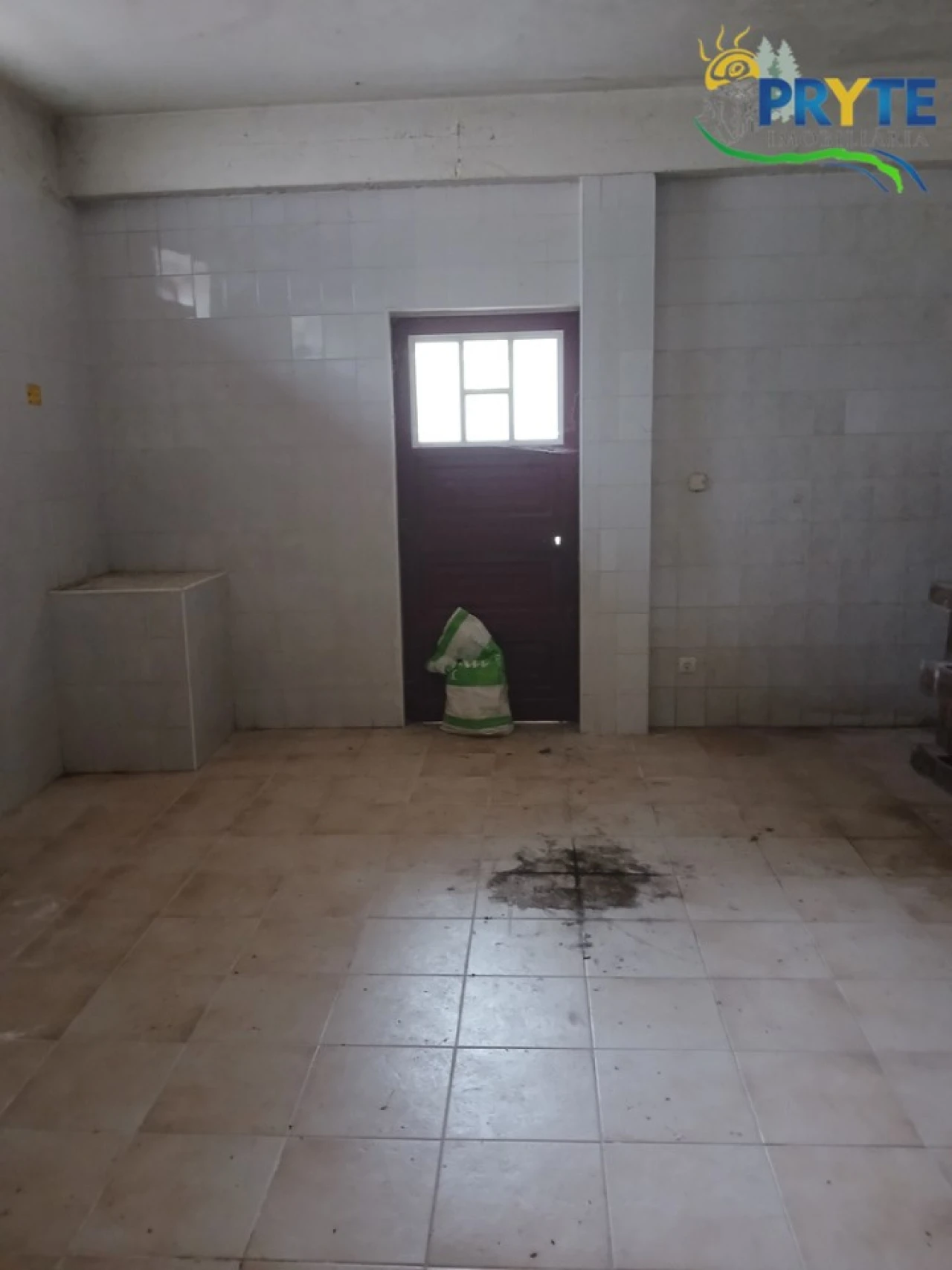 Loja para Venda em Aguda Foto 26