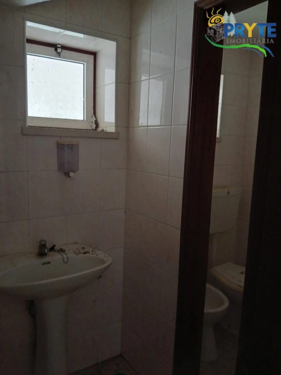 Loja para Venda em Aguda Foto 33