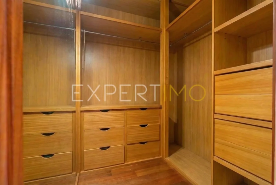 Moradia T4 para Venda em Santo Antonio dos Olivais Foto 32