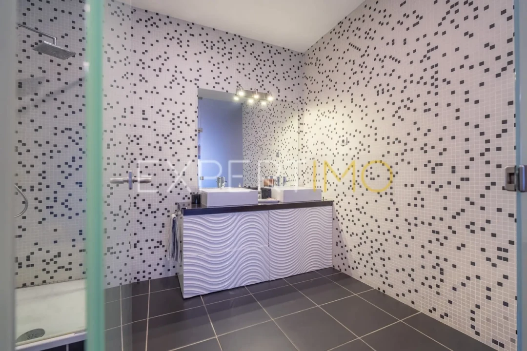 Moradia T4 para Venda em Santo Antonio dos Olivais Foto 38