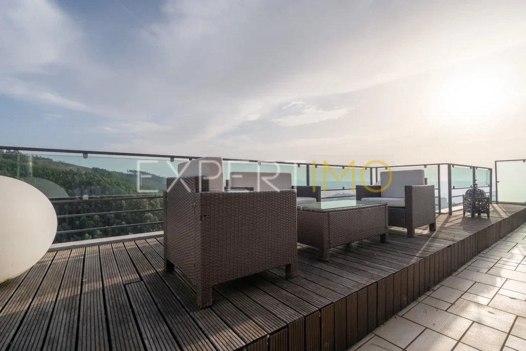 Moradia T4 para Venda em Santo Antonio dos Olivais Foto 49