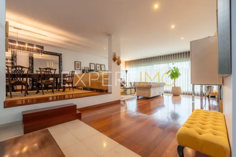 Moradia T4 para Venda em Santo Antonio dos Olivais Foto 6