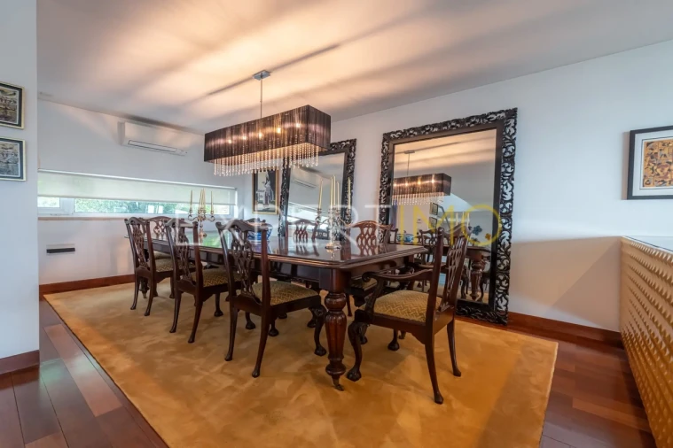 Moradia T4 para Venda em Santo Antonio dos Olivais Foto 15