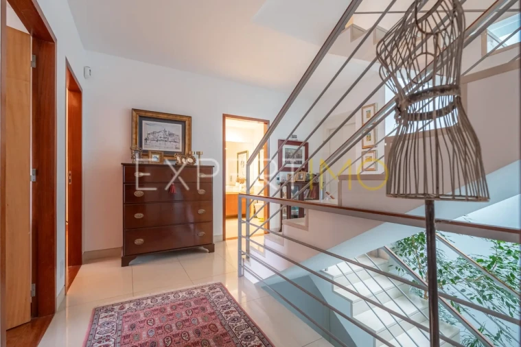 Moradia T4 para Venda em Santo Antonio dos Olivais Foto 28