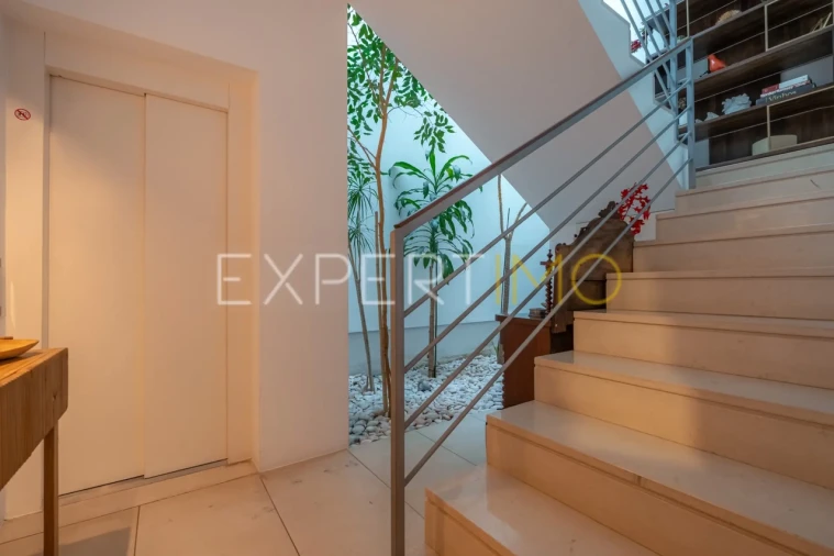 Moradia T4 para Venda em Santo Antonio dos Olivais Foto 34