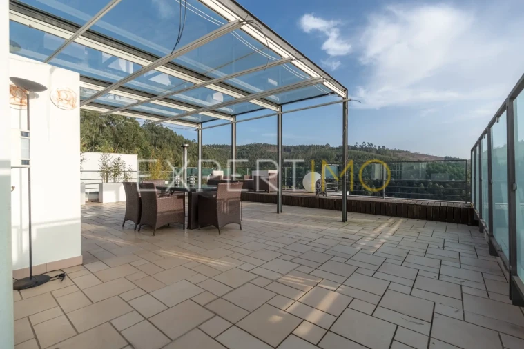 Moradia T4 para Venda em Santo Antonio dos Olivais Foto 51