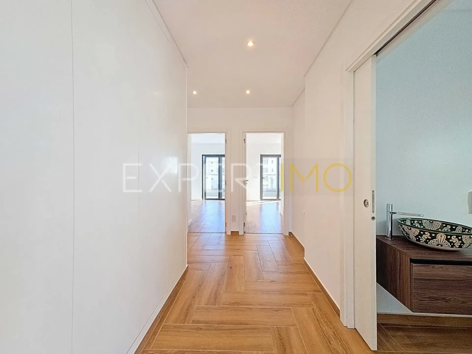 Apartamento T2 para Venda em Portimão Foto 17