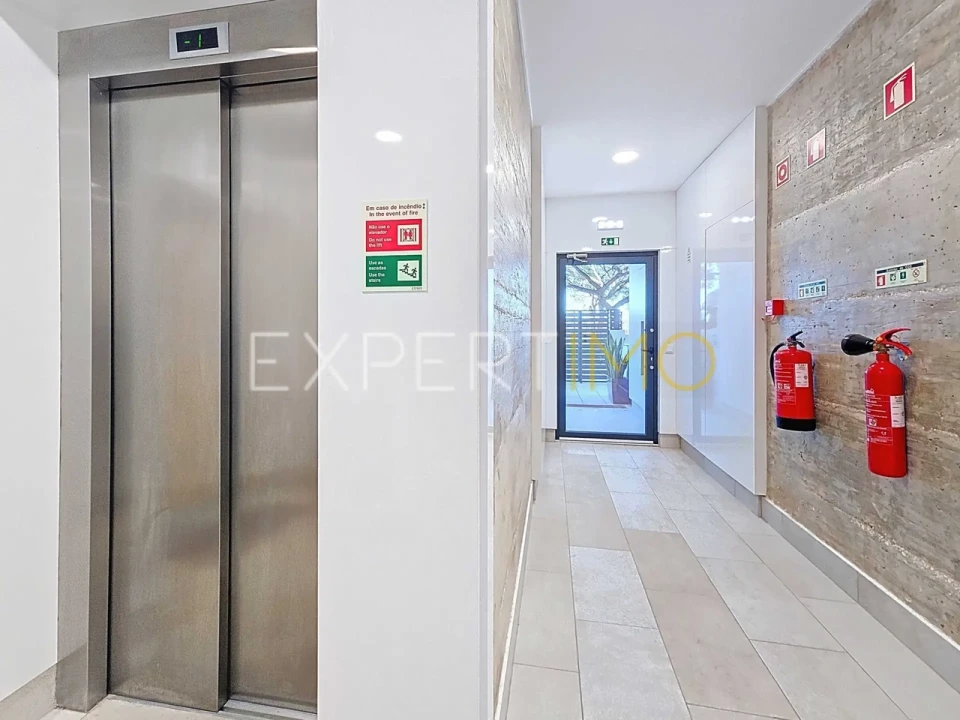 Apartamento T2 para Venda em Portimão Foto 44