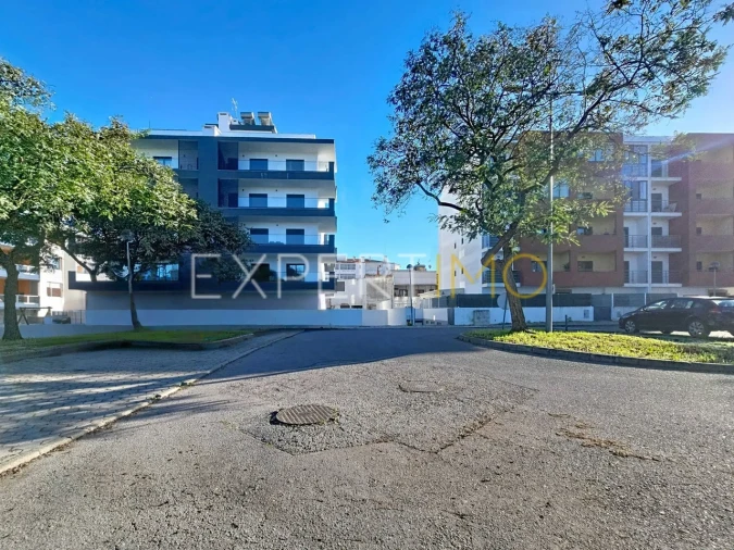 Apartamento T2 para Venda em Portimão Foto 47