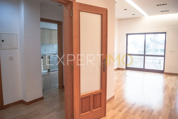 Apartamento T3 para Venda em Pombal Foto 8