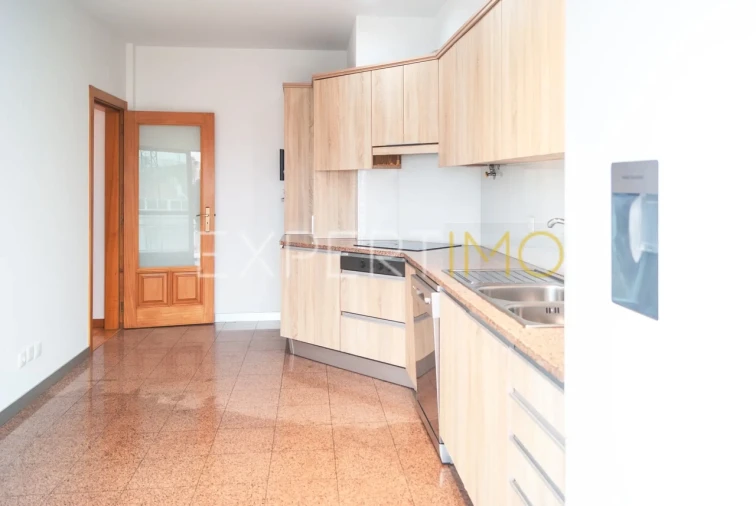 Apartamento T3 para Venda em Pombal Foto 12