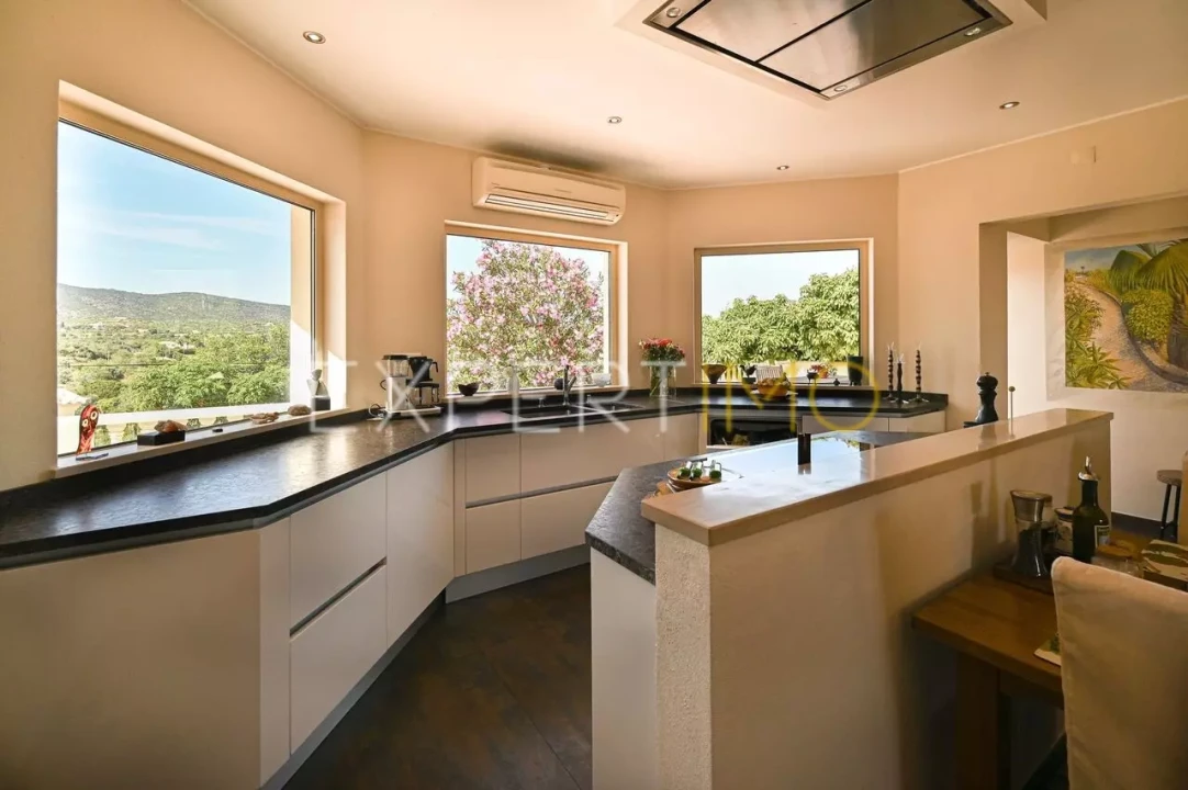 Moradia T3 para Venda em Quelfes Foto 10