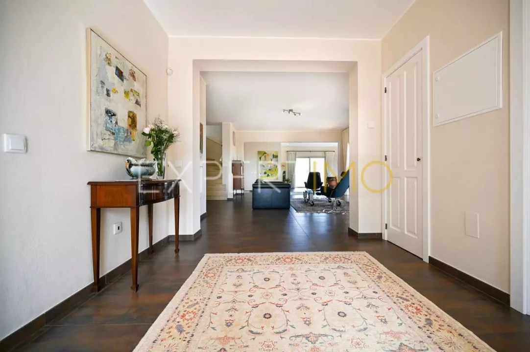 Moradia T3 para Venda em Quelfes Foto 20