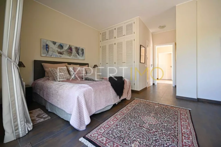 Moradia T3 para Venda em Quelfes Foto 8