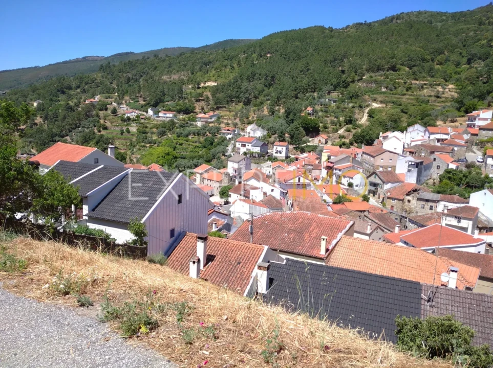 Terreno para Venda em Famalicão Foto 1
