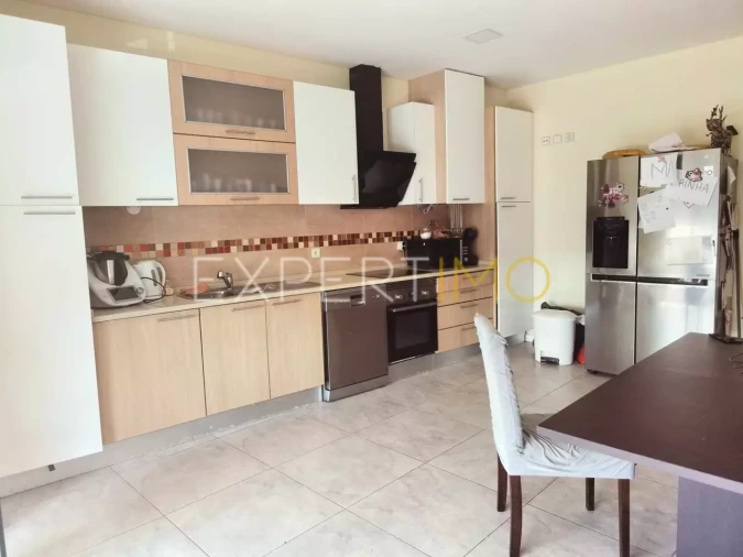 Apartamento T3 para Venda em Casal de Cambra Foto 6