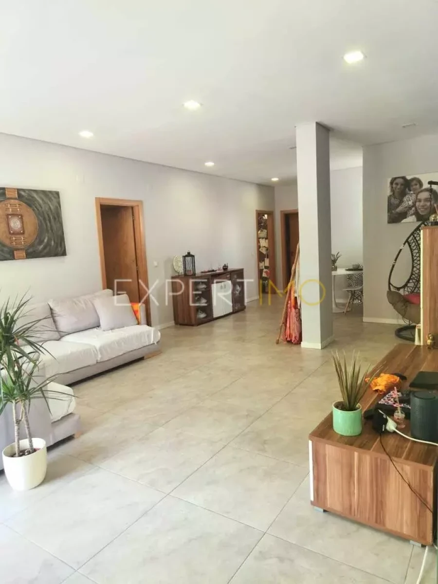 Apartamento T3 para Venda em Casal de Cambra Foto 8