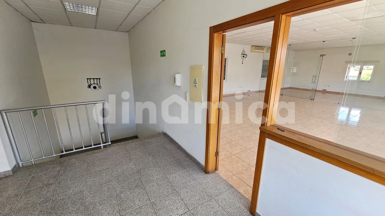 Armazém para Arrendamento em Joane Foto 7