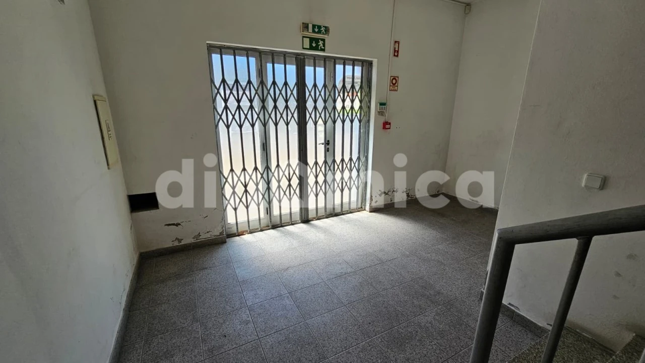 Armazém para Arrendamento em Joane Foto 12