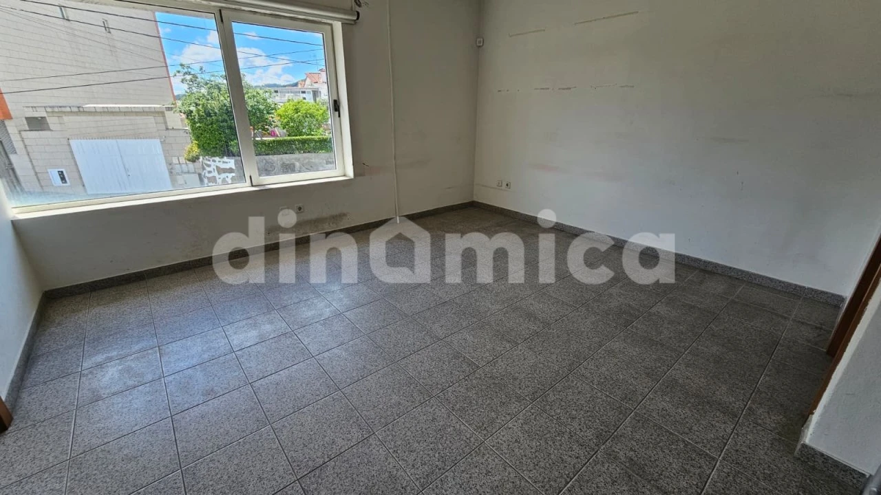 Armazém para Arrendamento em Joane Foto 14