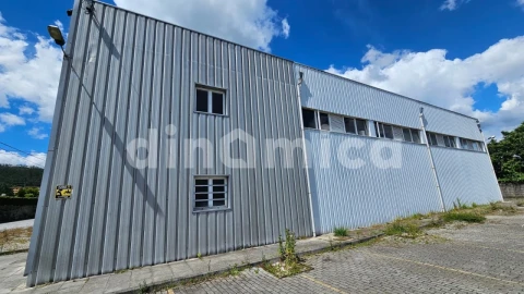 Armazém para Arrendamento em Joane