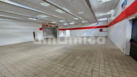 Armazém para Arrendamento em Joane