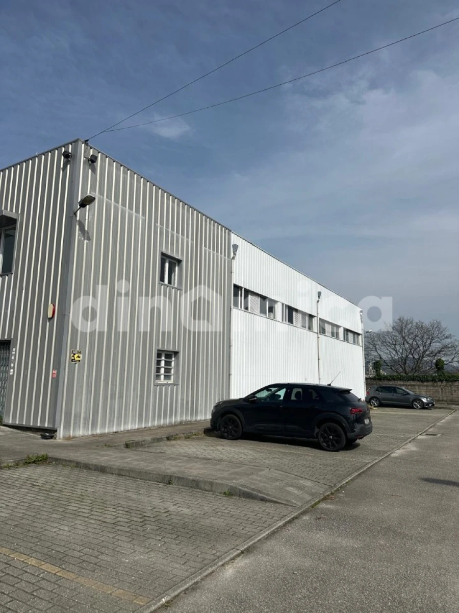 Armazém para Arrendamento em Joane Foto 2