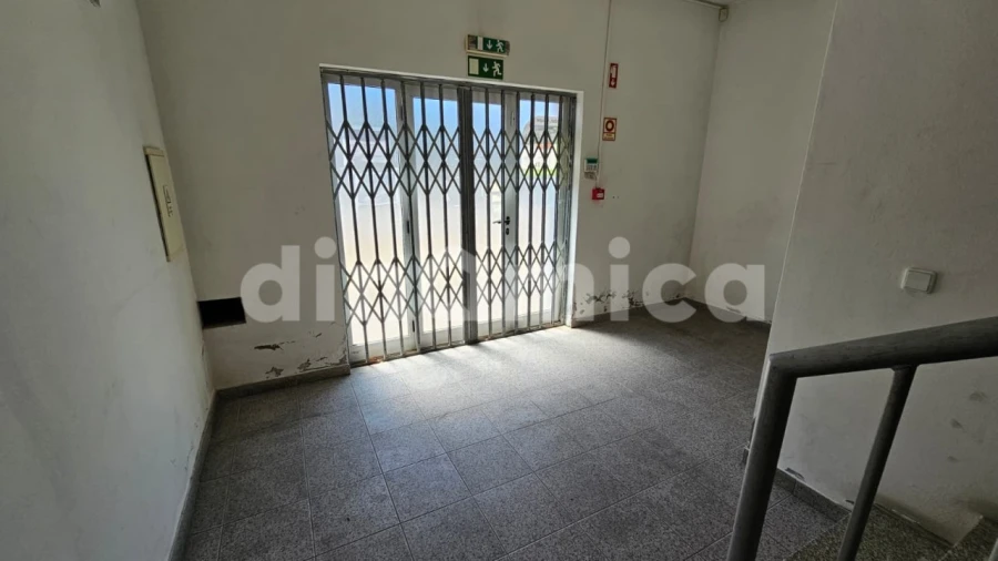 Armazém para Arrendamento em Joane Foto 12