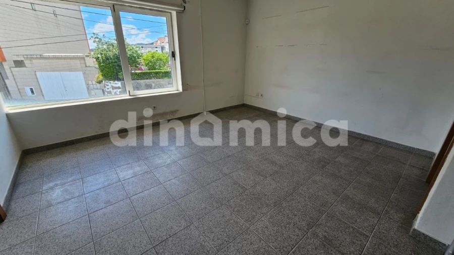 Armazém para Arrendamento em Joane Foto 14