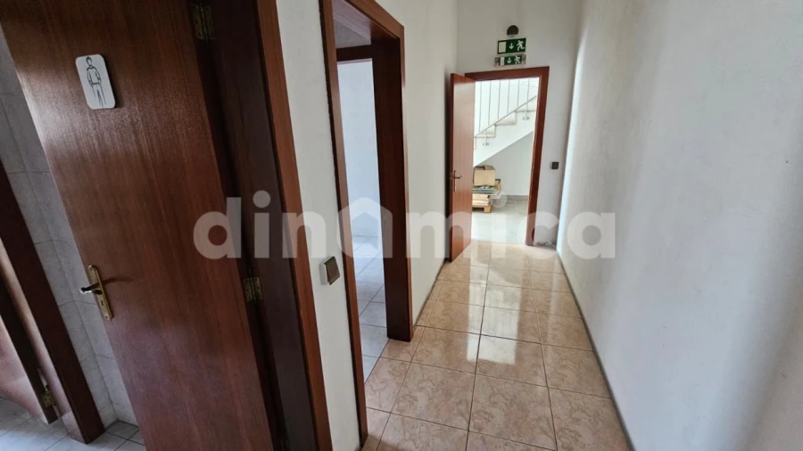 Armazém para Arrendamento em Joane Foto 18