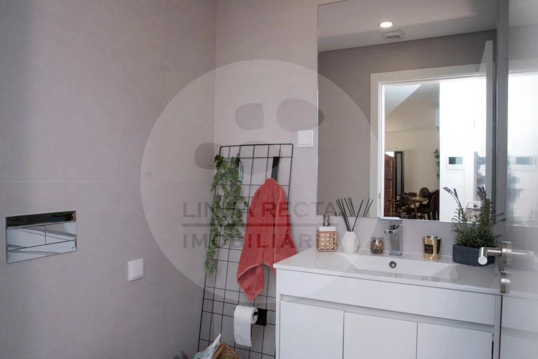 Moradia T3 para Venda em Charneca de Caparica e Sobreda Foto 12
