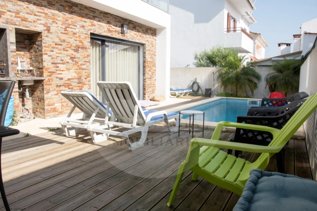 Moradia T3 para Venda em Charneca de Caparica e Sobreda Foto 1