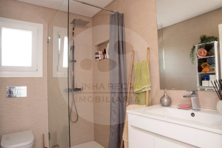 Moradia T3 para Venda em Charneca de Caparica e Sobreda Foto 28