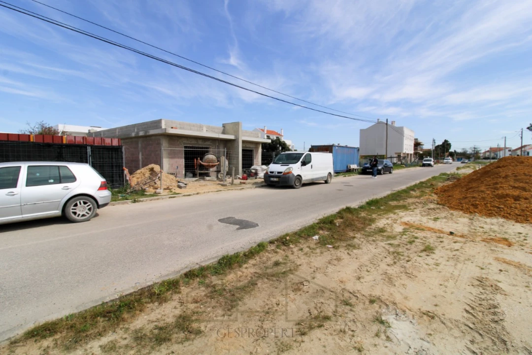 Moradia T4 para Venda em Fernao Ferro Foto 20